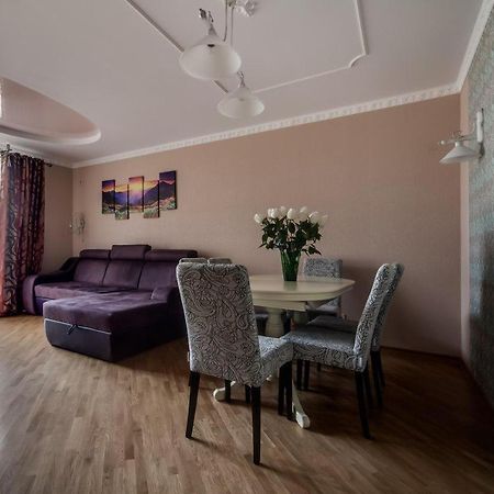 Apartamenty On Kryvonosa Lviv Exterior foto