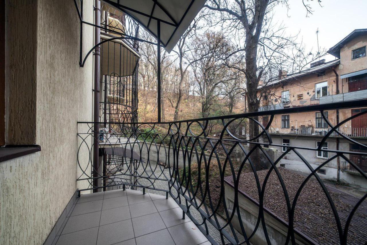 Apartamenty On Kryvonosa Lviv Exterior foto