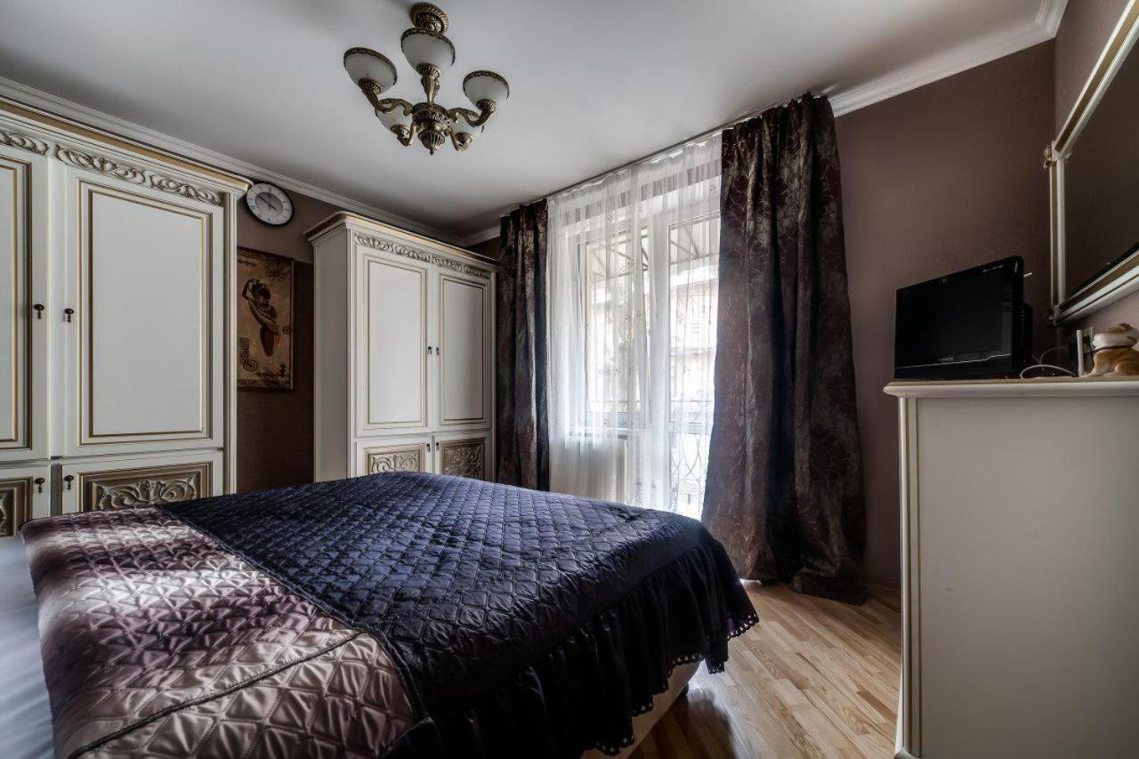 Apartamenty On Kryvonosa Lviv Exterior foto